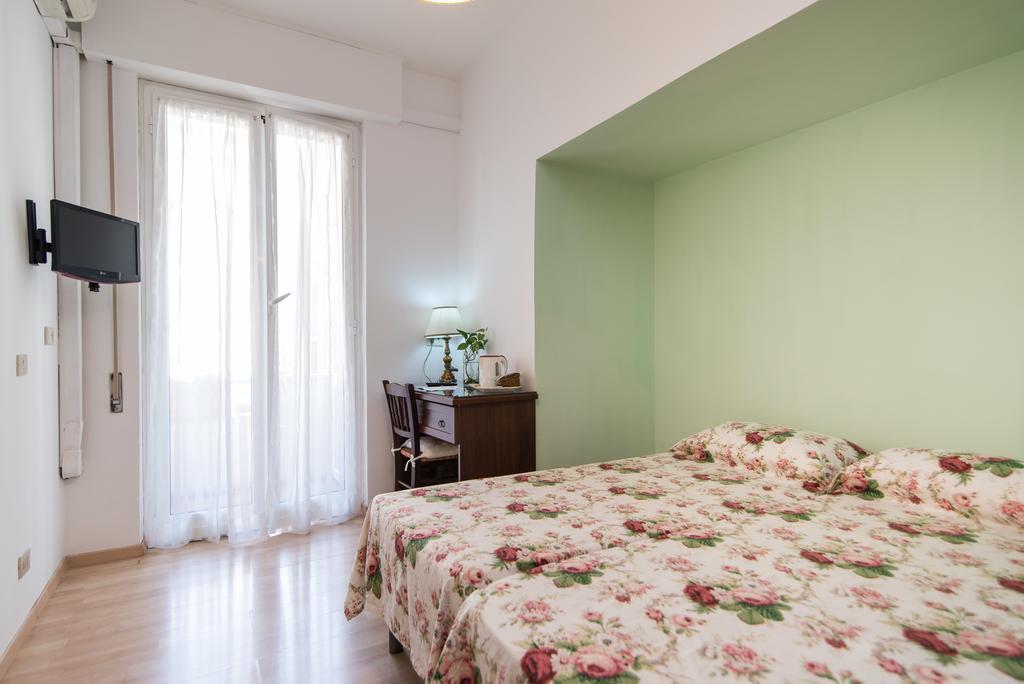 Le Rose B&B Ρώμη Δωμάτιο φωτογραφία