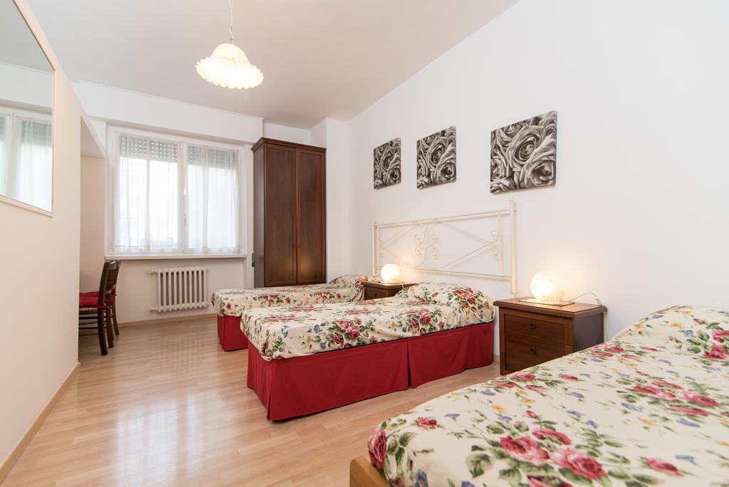 Le Rose B&B Ρώμη Δωμάτιο φωτογραφία